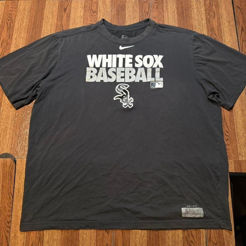 Nike White Sox‎ MLB Dri-Fit Vintage Retro Sportswear Shirt Fits XL
